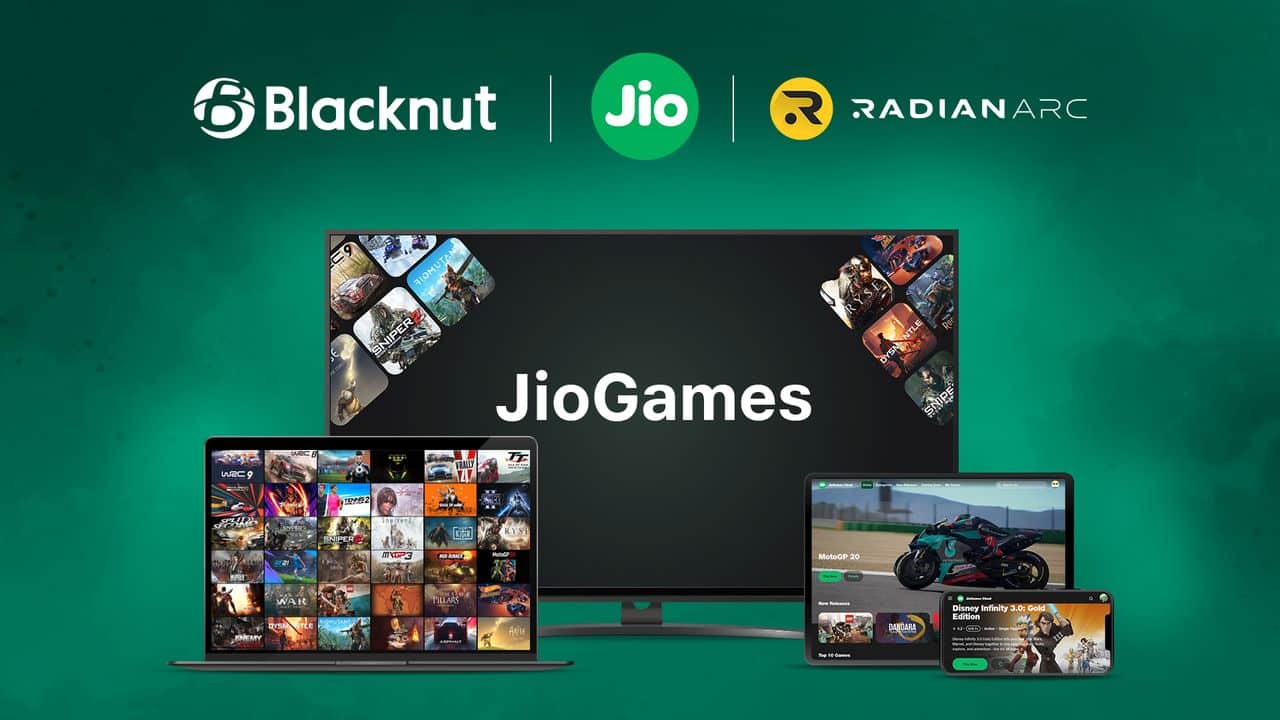 TV, laptop, and tablet screens display JioGames Cloud with Blacknut and Radian Arc logos above them on a green background.