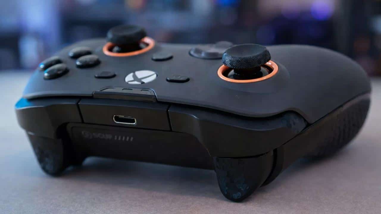 Scuf Valor Pro Wireless controller showing thumbsticks, face buttons, and front USB-C port