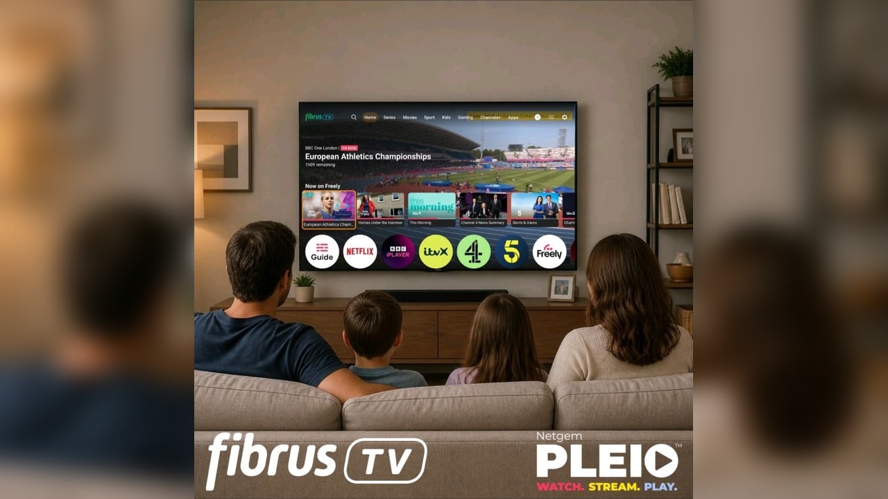 Family watching the Fibrus TV interface with Netgem PLEIO branding displayed below